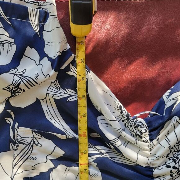 Kimchi Blue Floral Romper - Picture 13 of 16